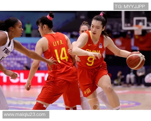 体育实时数据杨芳专访：从青涩少女到篮球女神的辉煌历程回顾